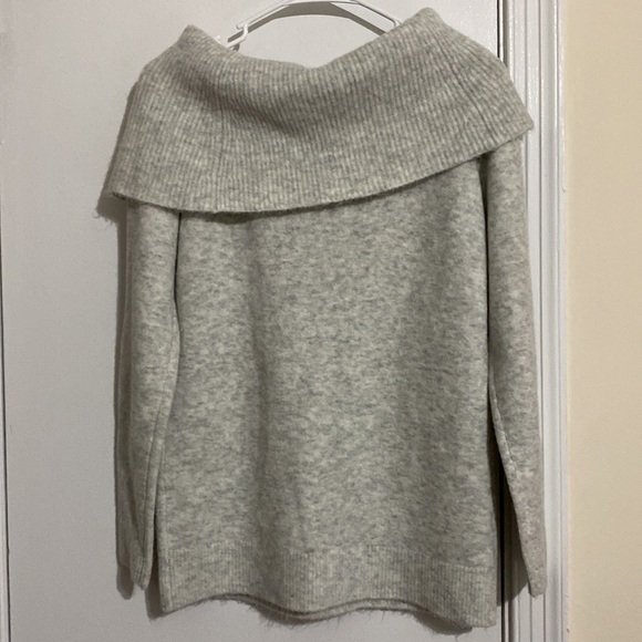 Ann Taylor Sweater - Picture 2 of 5